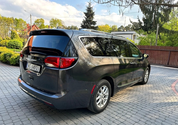 Chrysler Pacifica cena 114900 przebieg: 95000, rok produkcji 2020 z Susz małe 67